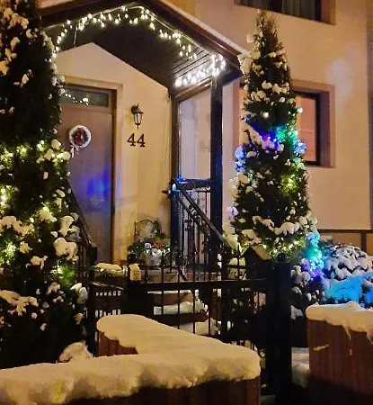 44 Slaska Apartment *