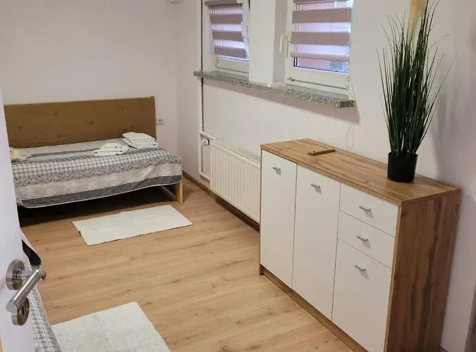 44 Slaska Apartment *